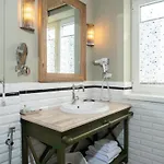 Ebel Boutique 4* Tirana