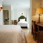 Ebel Boutique Szálloda 4*