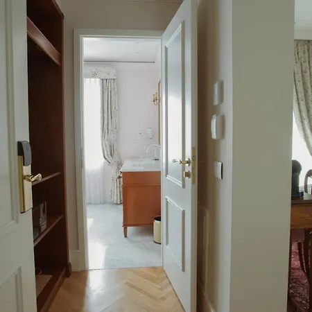 Ξενοδοχείο Ebel Boutique Τίρανα