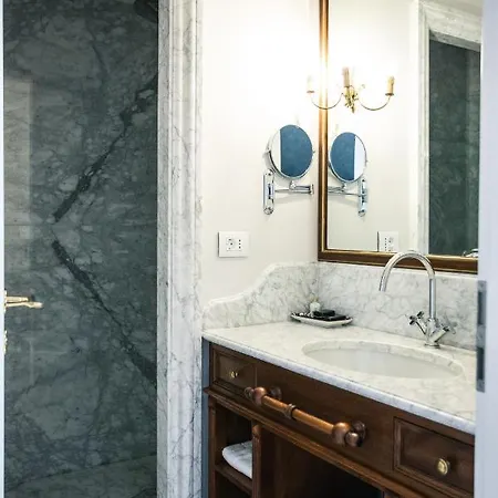 Ebel Boutique Τίρανα