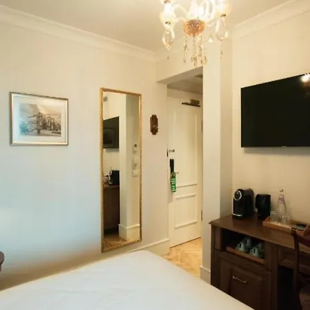 Ebel Boutique Hotel Tirana