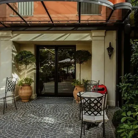 מלון Ebel Boutique 4*