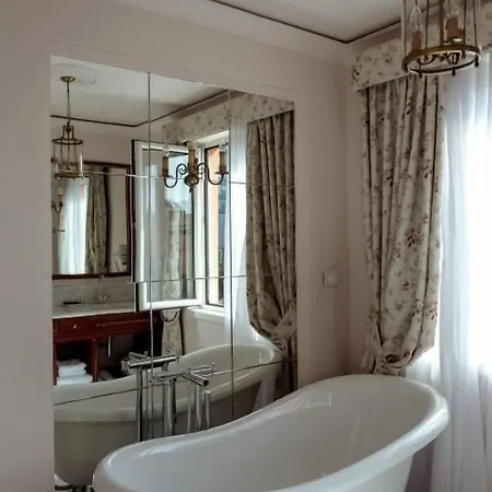 Ebel Boutique טיראנה