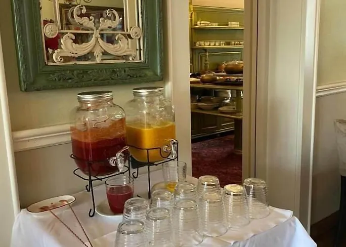 Ebel Boutique 4* تيرانا