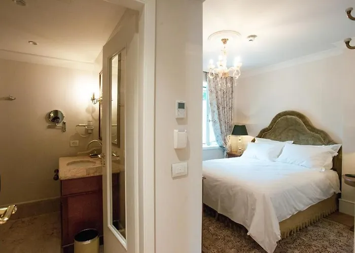 Ebel Boutique 4*